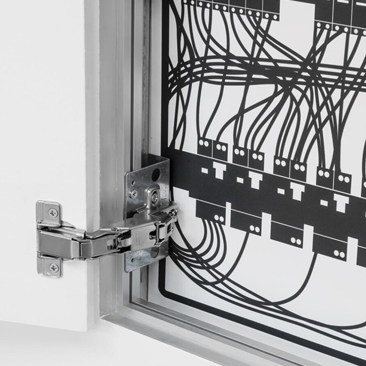Syntesis Tech - service compartments (trapdoor)